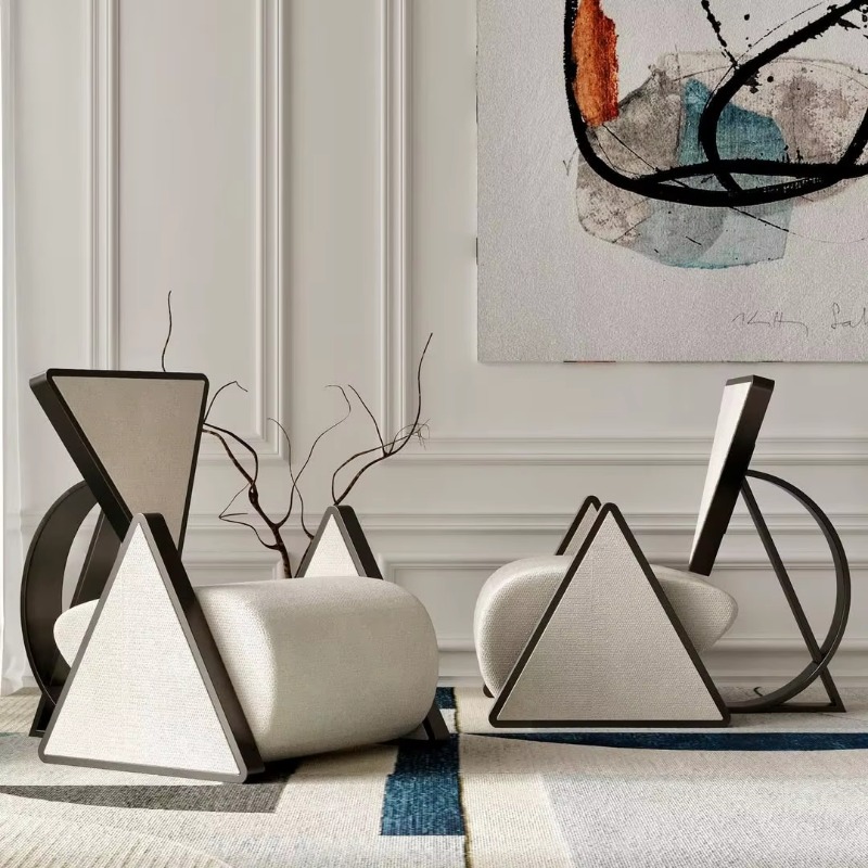 Modern metal triangular lounge - Used Furniture Hardware recension och pris